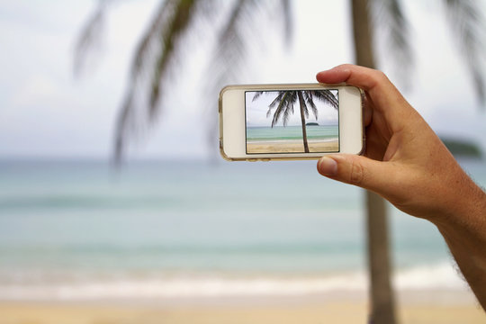 Mobile Cell Phone Screen Photography Of A Beach