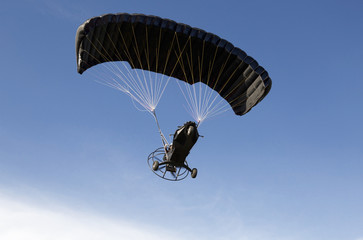 Flight aerochute in the sky