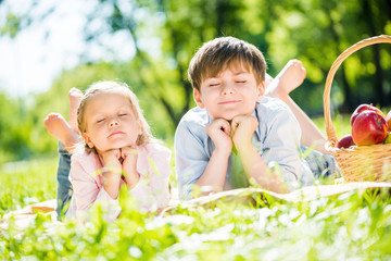 Kids at picnic