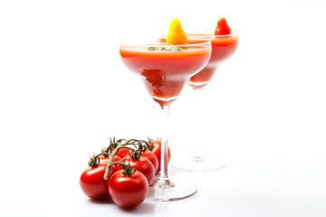 Tomatensaft Smoothie mit Cocktailtomaten