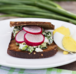 vegetable salad on bread