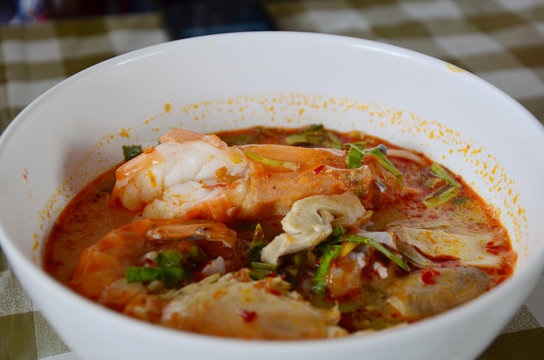 Tom yum goong seafood recipe or Thai Seafood Spicy Soup