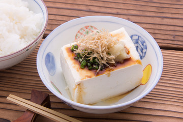 木綿豆腐で冷や奴