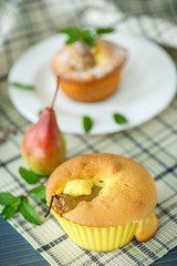 muffins with pear