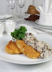 Potato patties with mushrooms (zrazy)