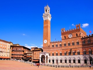 Piazza del Campo in the historic city of Siena, Tuscany, Italy - obrazy, fototapety, plakaty