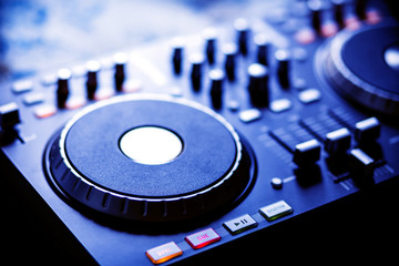 modern dj console