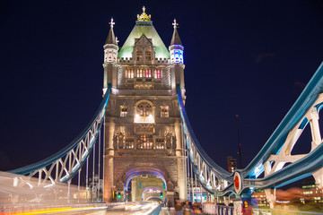 Fototapeta na wymiar Tower bridge on the river Thames in night lights