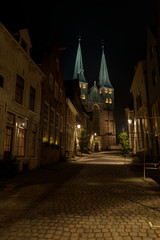 Fototapeta na wymiar Deventer Bergkerk bij nacht