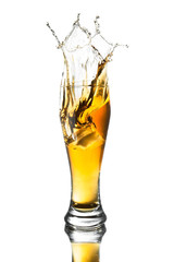 splash beer in glass - 69396462
