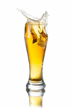 splash beer in glass