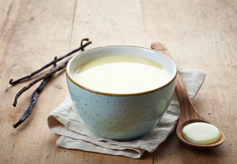 homemade vanilla sauce