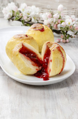 Baked apples stuffed with jam