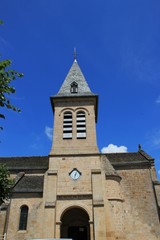 Fototapeta na wymiar Eglise de Saint-Julien-Aux-Bois.(Corrèze)