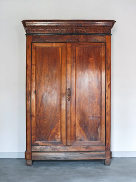 Kleiderschrank