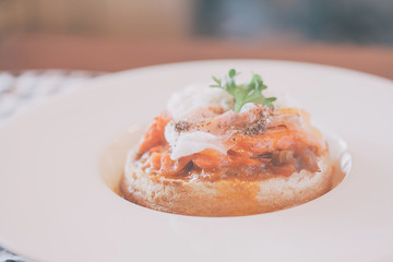 Poached egg on toast