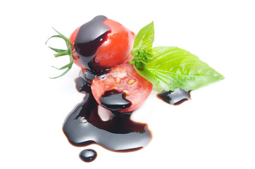 pomodoro e basilico con aceto balsamico