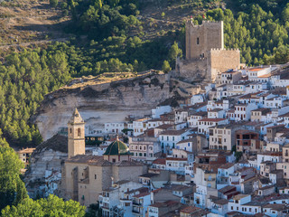 Iglesia y Castillo en Alcalá del Júcar. Albacete. España