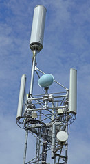 antenne de relai de téléphonie mobile