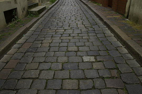Alte Kopfsteinpflasterstra&szlig;e