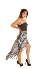 Naklejka premium wind blow skirt posing