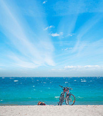 Fototapeta premium bicycles on the sand