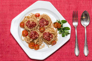 red spaghetti setting