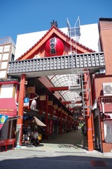Obraz premium 浅草の西参道商店街