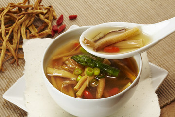 薬膳　金針菜