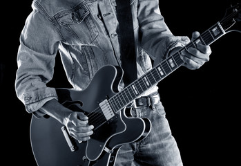 playing rhythm & blues guitar