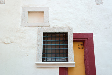 Fototapeta na wymiar Art deco style wall with square windows