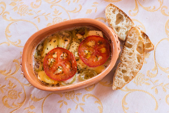 Baked cheese tomato-Greek specialty bujurdi