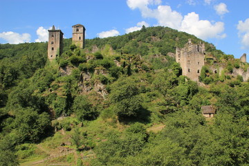 Fototapeta na wymiar Les tours de Merle.(Corrèze)