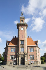 Fototapeta premium Altes Hafenamt im Dortmunder Kanalhafen, Deutschland