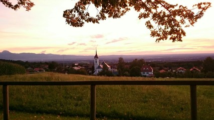 Blick auf bayerisches Dorf