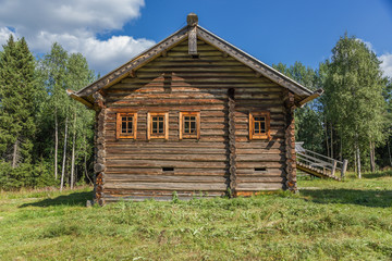Малые Корелы, Россия. Дом-двор М. В. Ермолиной, 1880 г. Фасад