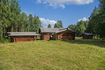 Малые Корелы. Баня, амбар-ледник Туробова, дом Щеголева XIX век