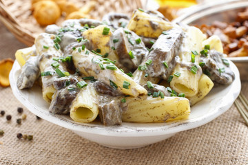 Macaroni with mushrooms