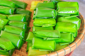 Obraz premium Thai dessert sticky rice with banana