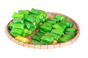 Obraz premium Thai dessert sticky rice with banana isolated