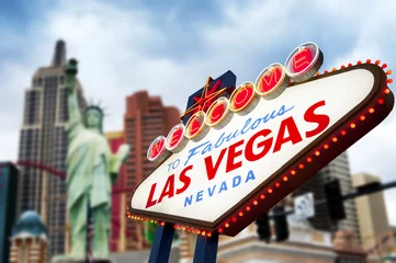 Foto auf Leinwand Willkommen in der Neonreklame von Las Vegas © somchaij