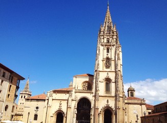 Naklejka na ściany i meble Cathedral of Oviedo, Asturias - Spain
