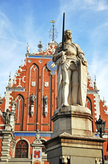 Fototapeta na wymiar statue of Roland in Riga
