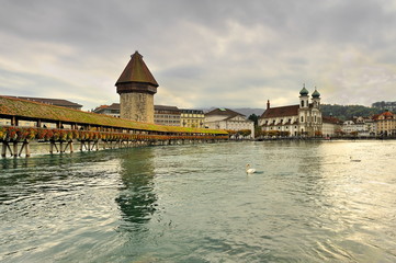 Szwajcaria, Lucerna , słynny most drewniany z XIII w