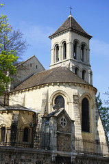 Fototapeta na wymiar Church in Paris, France