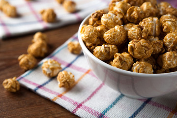 a lot of golden caramel corn