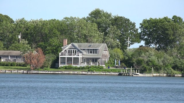 Lake Houses, Summer Homes, Shorefronts