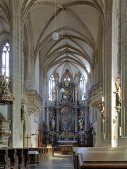 Fototapeta na wymiar Interior of St. James Church in Kutna Hora, Czech Republic