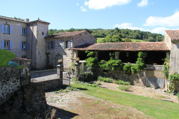 Fototapeta na wymiar château de boissac - Auvergne
