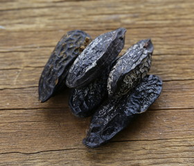 fragrant tonka bean, vanilla flavor used for baking
